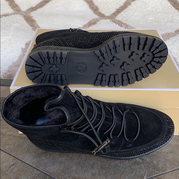 MICHAEL KORS MARLEY BOOTIE SUEDE BLACK - Picture 4 of 16